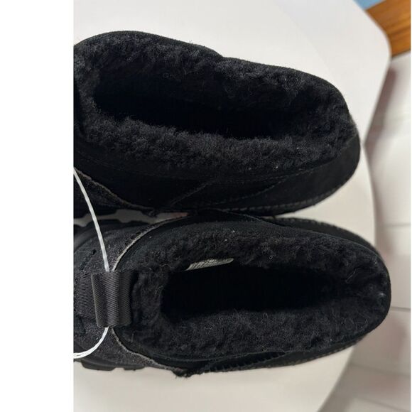 UGG Venture Daze Ultra Mini Boots Black Suede – Women’s Size 7 - Picture 13 of 13